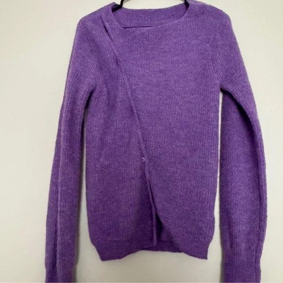 Jacquemus La Maille Pau Purple Alpaca Wool Asymmetrical Button Sweater Size 38 - Picture 7 of 11